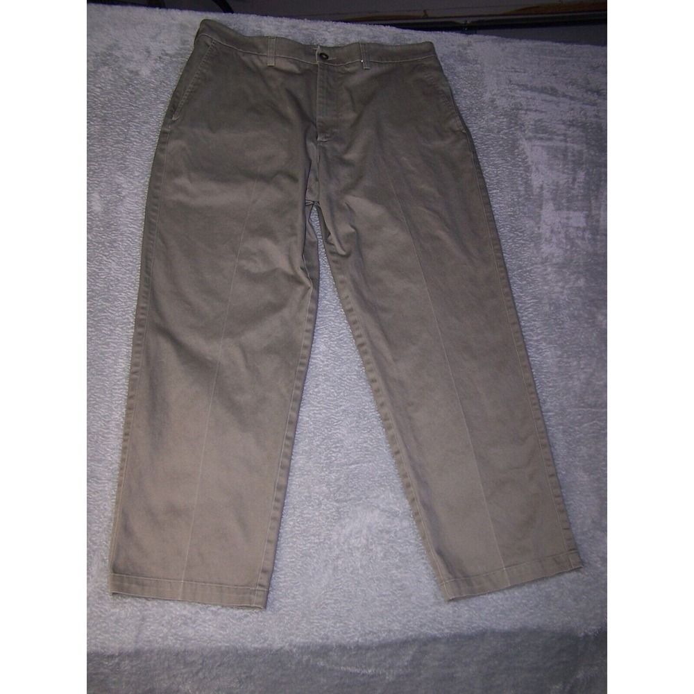 St. John's Bay Pants Men's 37X30 Khaki Olive Pleated Relaxed‎ Fit Straight
